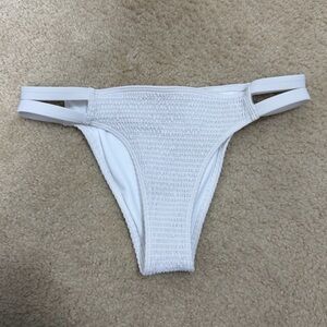 Abercrombie & Fitch White Textured swim bottom